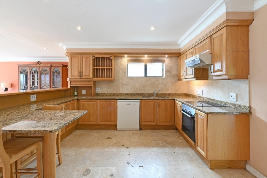 To Let 3 Bedroom Property for Rent in Fish Hoek Western Cape